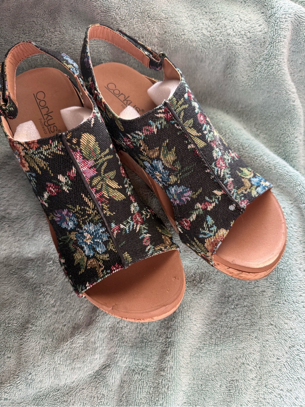 Corkys Carley size 11 NWOT